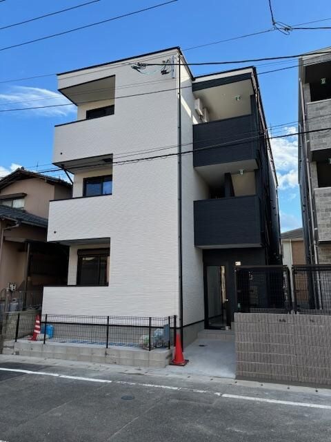 福岡県春日市大和町４丁目の物件外観写真