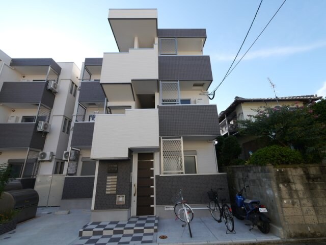 吉塚駅 徒歩10分 3階の物件外観写真