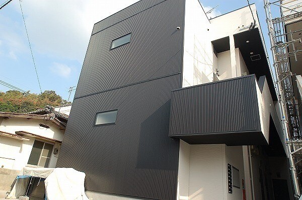 和白駅 徒歩9分の物件外観写真