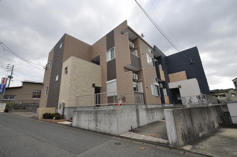 ラ・二コルトの物件外観写真