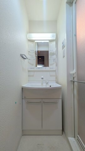 レジディア新大阪の物件内観写真