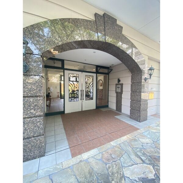 アリビオ江坂垂水町の物件外観写真