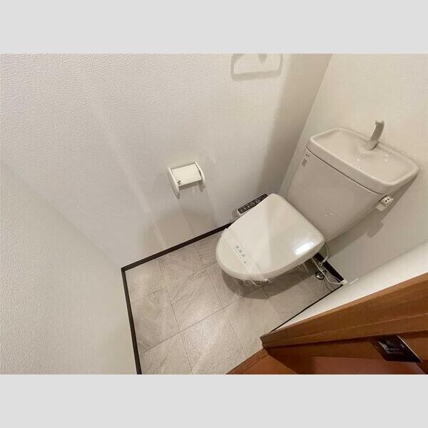 アクアスイート新大阪の物件内観写真