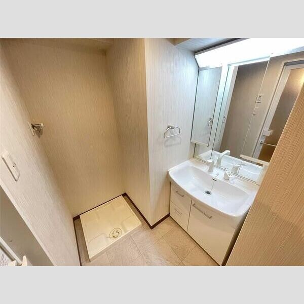 アクアスイート新大阪の物件内観写真