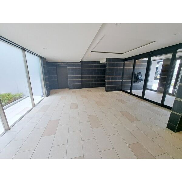 スプランディッド新大阪WESTの物件外観写真