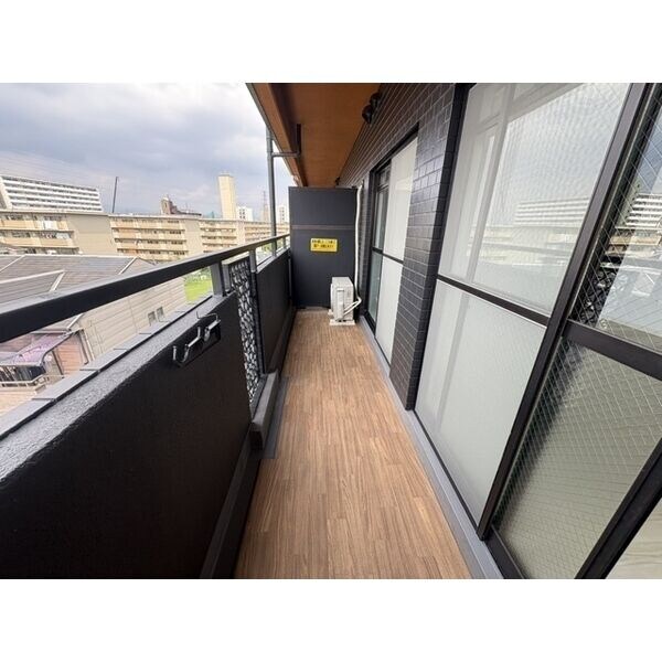 モア・ルミエールの物件内観写真