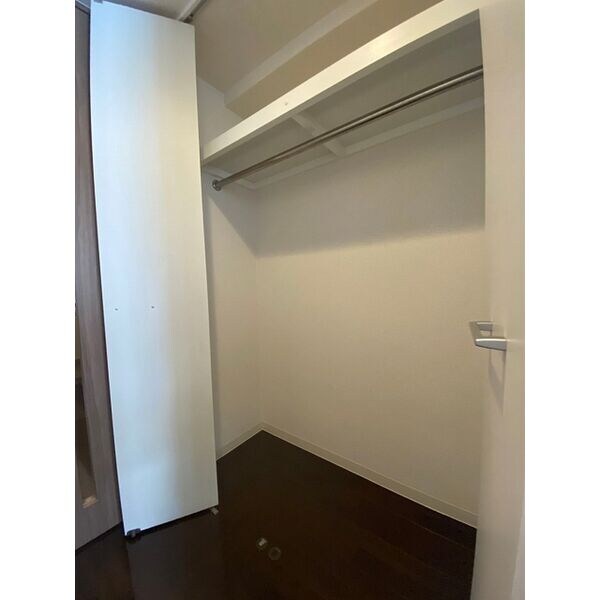 レジュールアッシュ梅田リュクスの物件内観写真