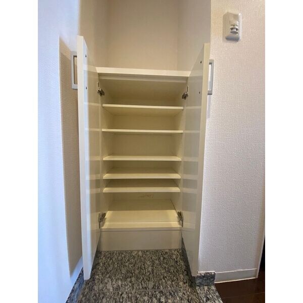 レジュールアッシュ梅田リュクスの物件内観写真