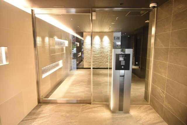 コンフォリア・リヴ新大阪WESTの物件外観写真