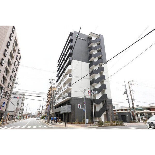 アドバンス江坂東デパールの物件外観写真