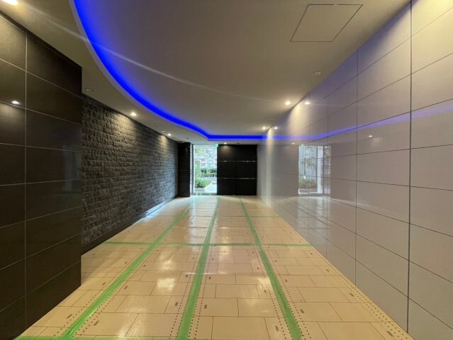 セレニテ江坂グランデの物件外観写真