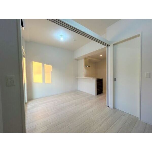 セレニテ江坂エクラの物件内観写真