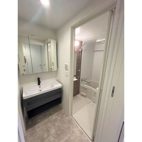 セレニテ江坂エクラの物件内観写真