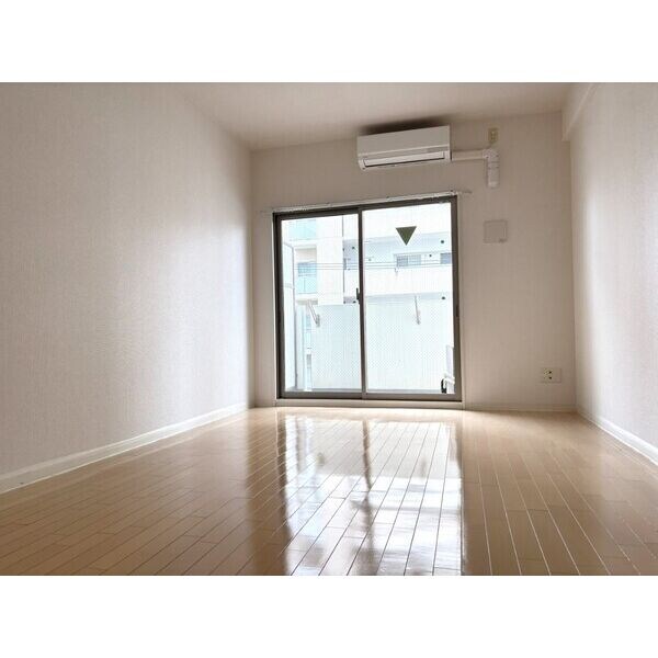 レジュールアッシュ江坂の物件内観写真