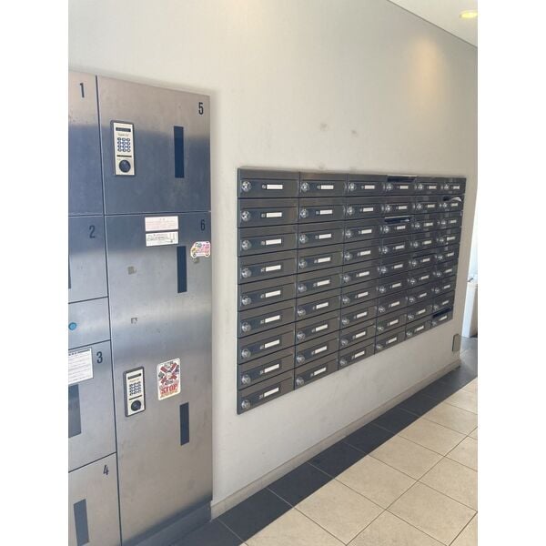 レジュールアッシュ江坂の物件外観写真