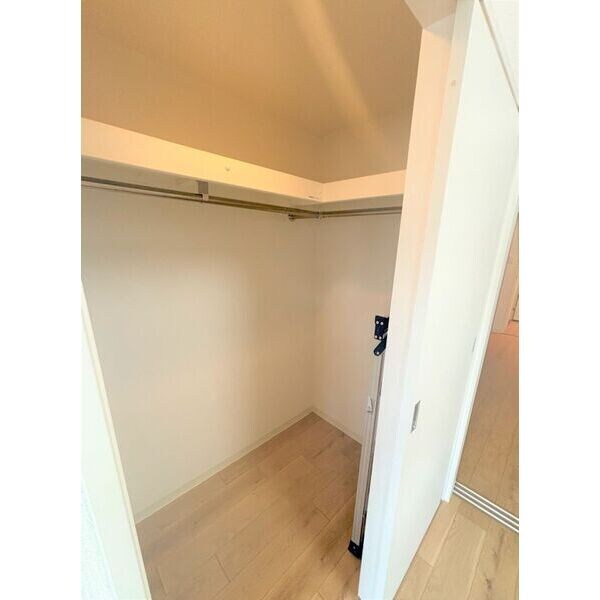 セレニテ新大阪カルムの物件内観写真