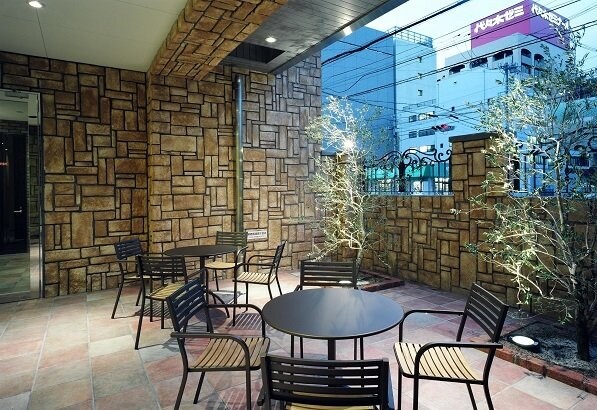 グランシス江坂の物件外観写真