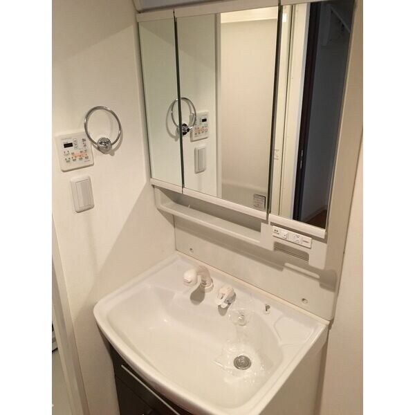 グランシス江坂の物件内観写真