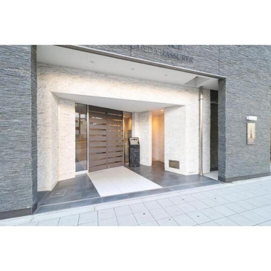 アドバンス西梅田ラシュレの物件外観写真