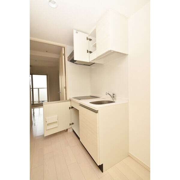 アドバンス西梅田ラシュレの物件内観写真