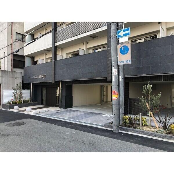 シャルマンパレ淡路の物件外観写真