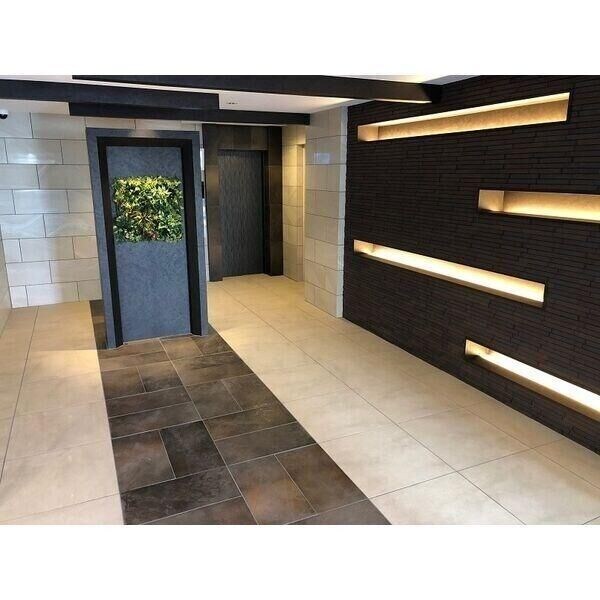 シャルマンパレ淡路の物件外観写真