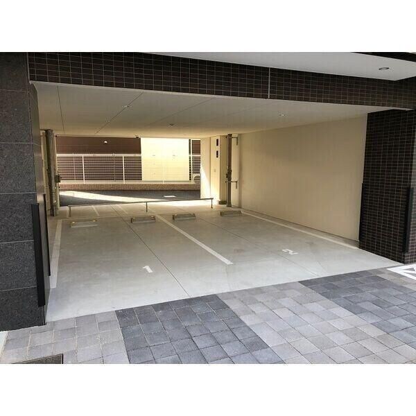 シャルマンパレ淡路の物件外観写真