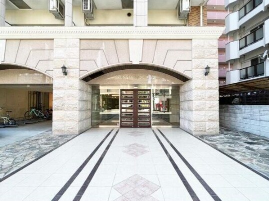 フレンシアノイエ東三国の物件外観写真