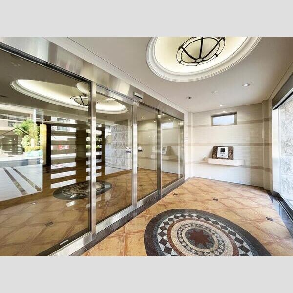 フレンシアノイエ東三国の物件外観写真