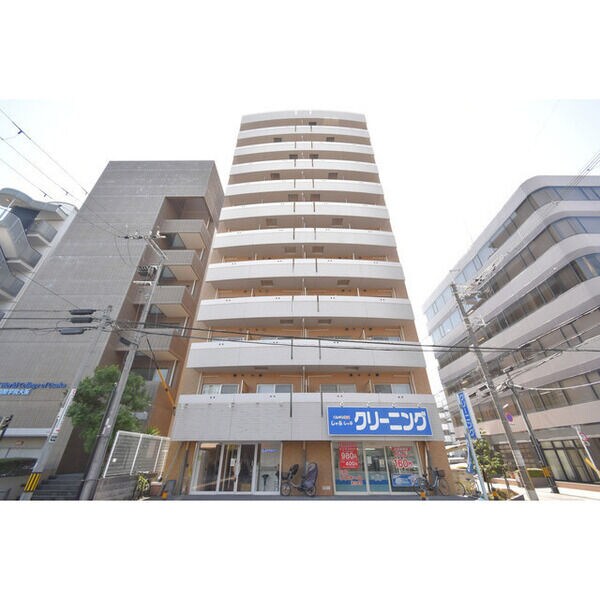 SERENiTE江坂四番館の物件外観写真