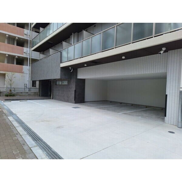 THE RESIDENCE Hの物件外観写真