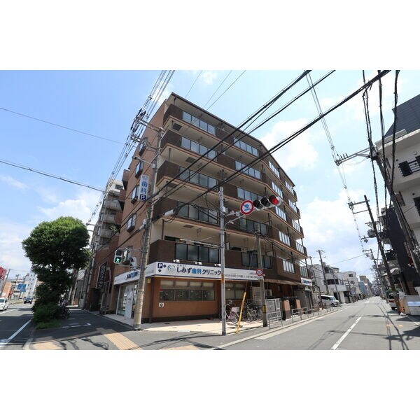 サニークレスト忠の物件外観写真