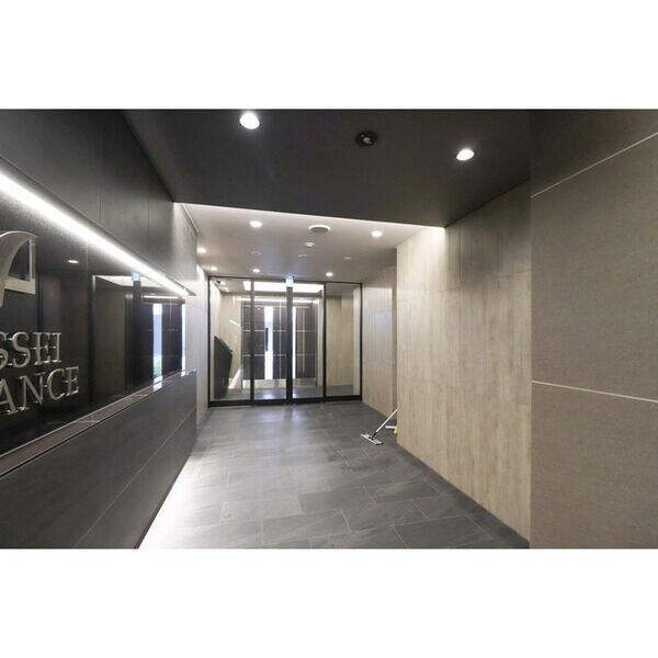 アドバンス大阪フルーヴの物件外観写真