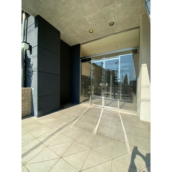 PHOENIX緑地公園(旧:レジディア緑地公園)の物件外観写真