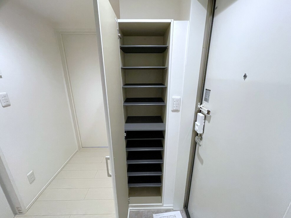 レジュール・ウールの物件内観写真