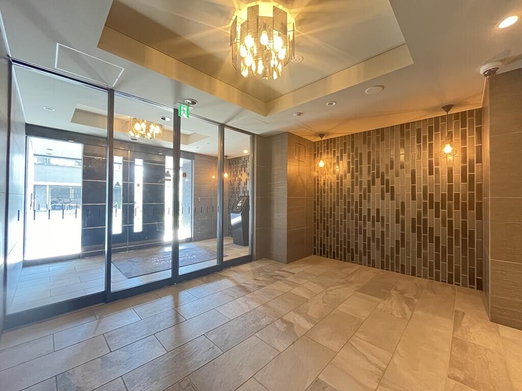 プレサンス塚本アクミリオンの物件外観写真