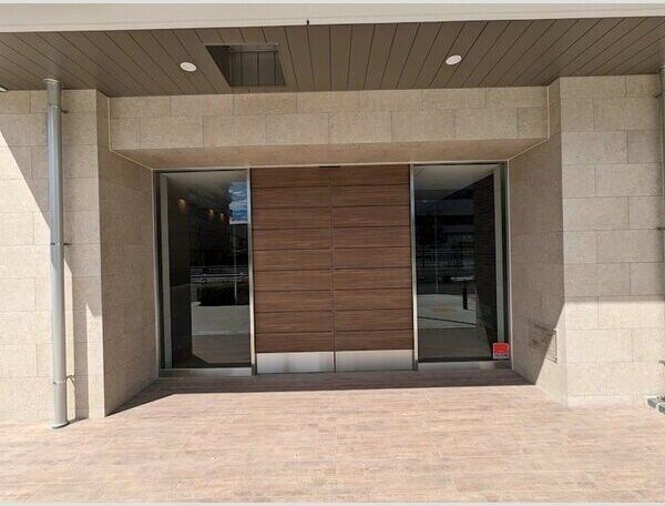 エスリード大阪ザ・ルクスの物件外観写真