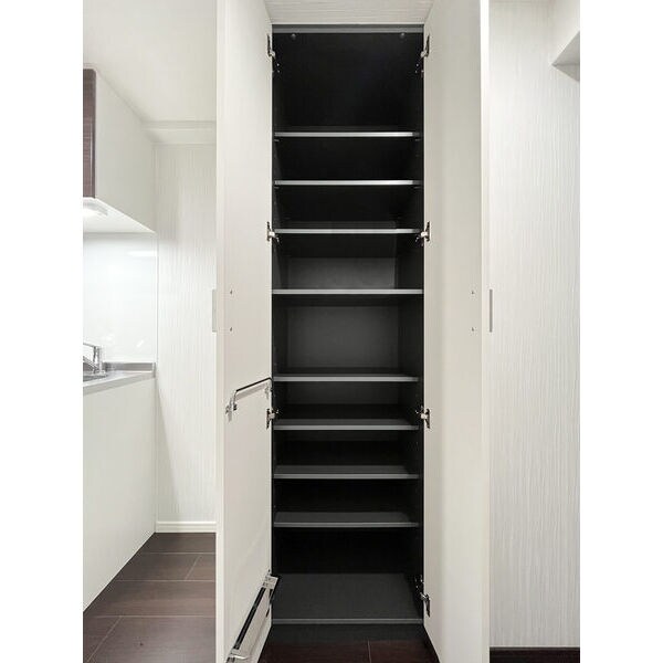 グランドロアール南巽の物件内観写真