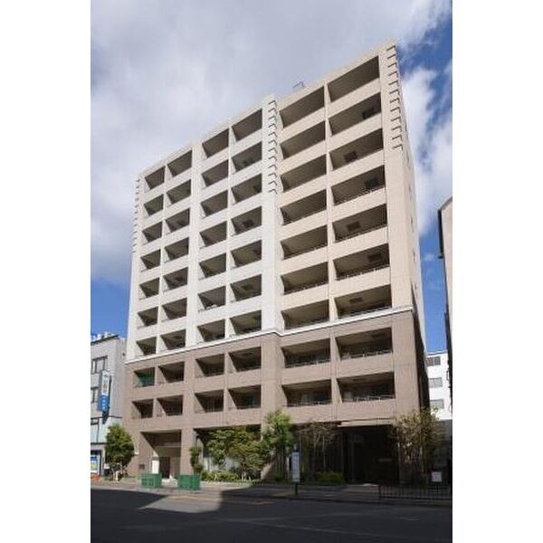 アパートメンツ江坂の物件外観写真