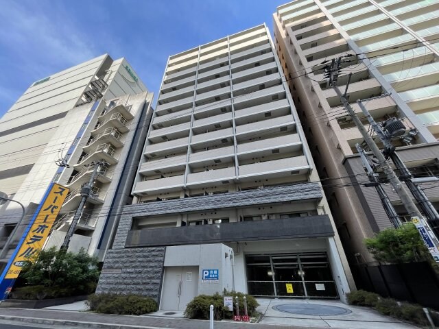 S-RESIDENCE江坂の物件外観写真