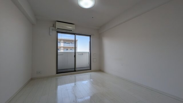 レジディア新大阪の物件内観写真