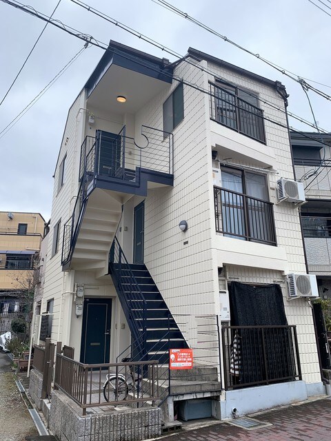 ニシオカマンションの物件外観写真