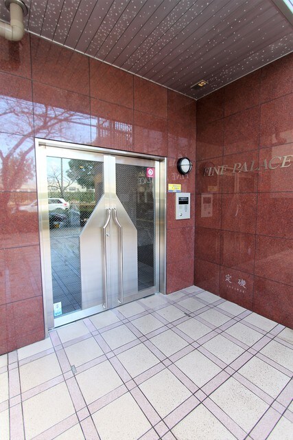 ファインパレスの物件外観写真