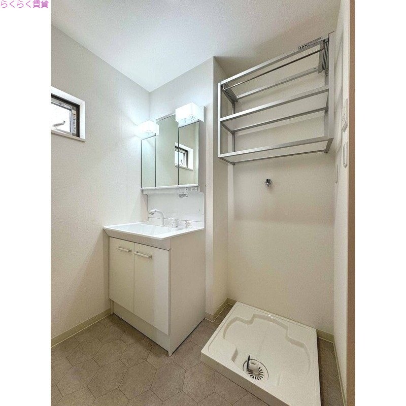 郡津駅 徒歩9分 2階の物件内観写真