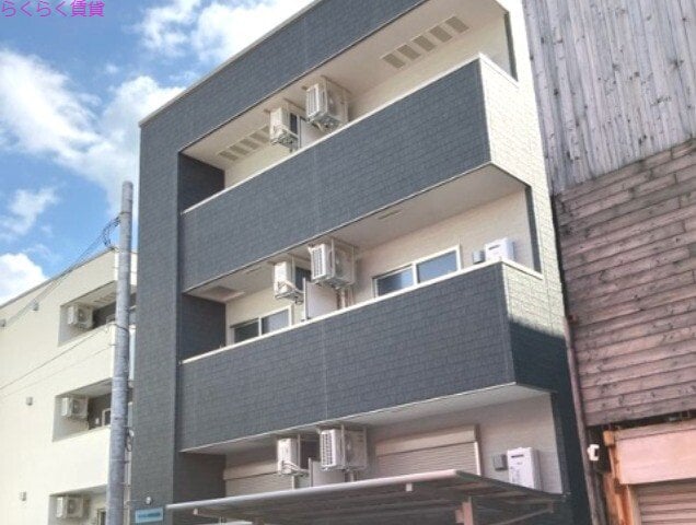 野崎駅 徒歩3分の物件外観写真