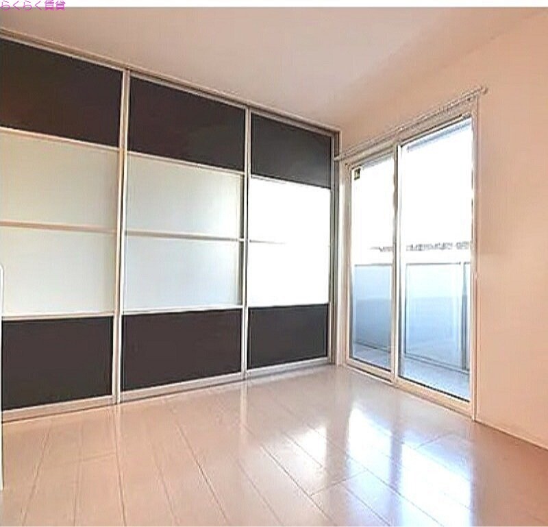 ウエスタンリバー香里の物件内観写真