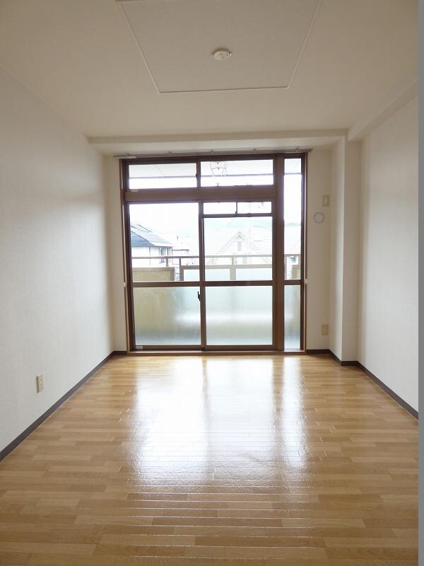 アレーゼＦの物件内観写真