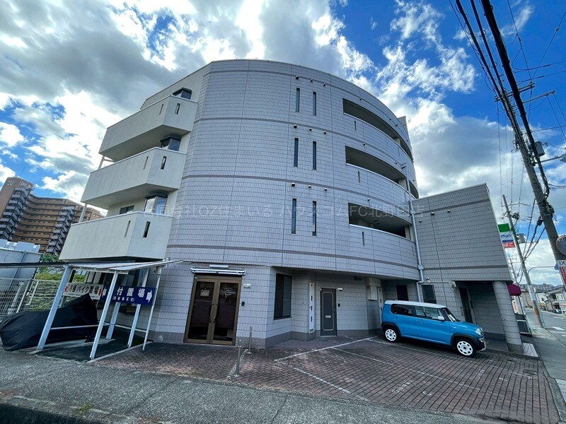 メゾンアルカディア金剛の物件外観写真