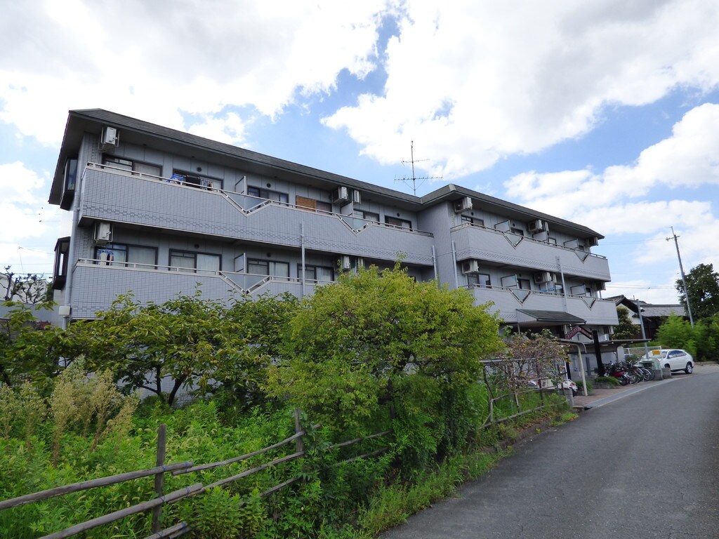 エスペラールミヤの物件外観写真