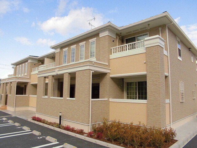 カルム エレガンスの物件外観写真